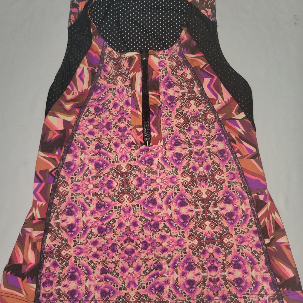 Maaji Women's Medium Sleeveless Zippered Tank Top/